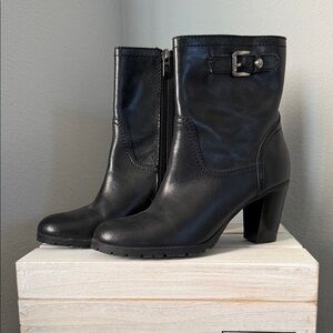 Anne Klein Black Heeled Boots